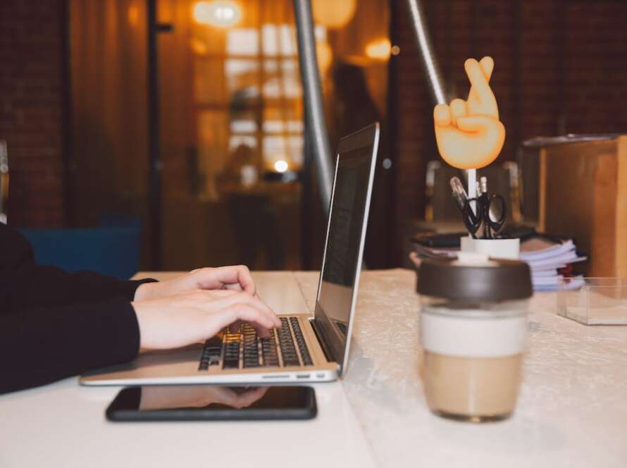 Virtual Assistant Services Top 5 Benefits of Outsourcing