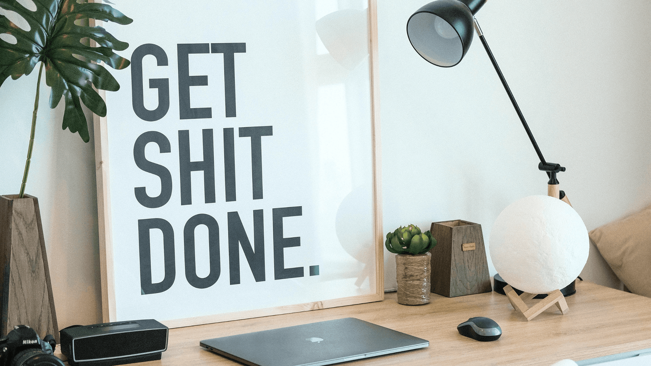 Productivity in the Digital Age 1 Virtual assistants can gain you Productivity in the Digital Age